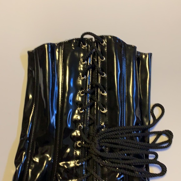 Allure Lingerie Shiny Black Corset - Women’s Size Small - Picture 5 of 11